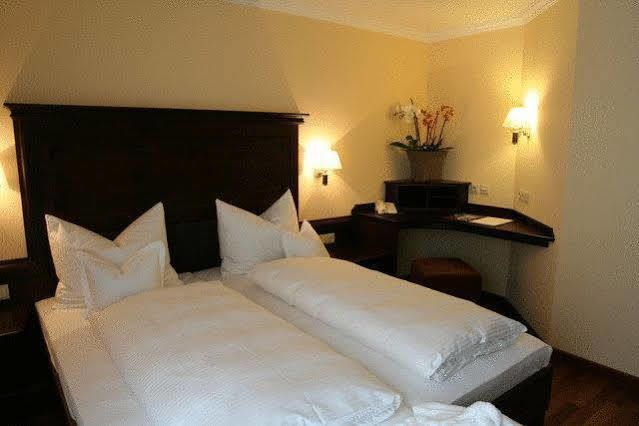 Hotel Zur Post باد كوتستينغ المظهر الخارجي الصورة