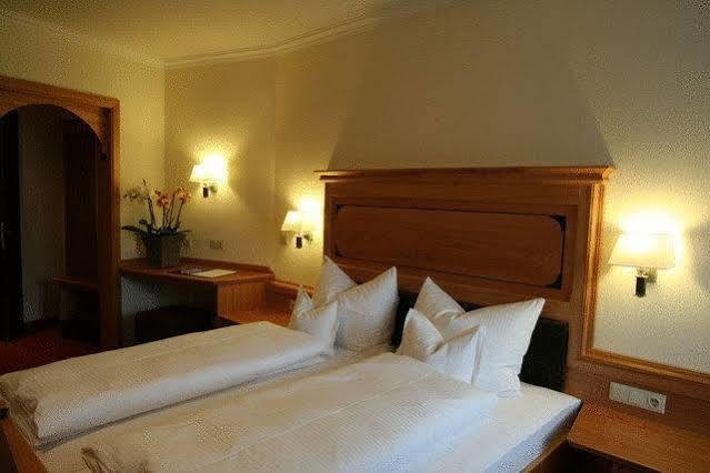 Hotel Zur Post باد كوتستينغ المظهر الخارجي الصورة